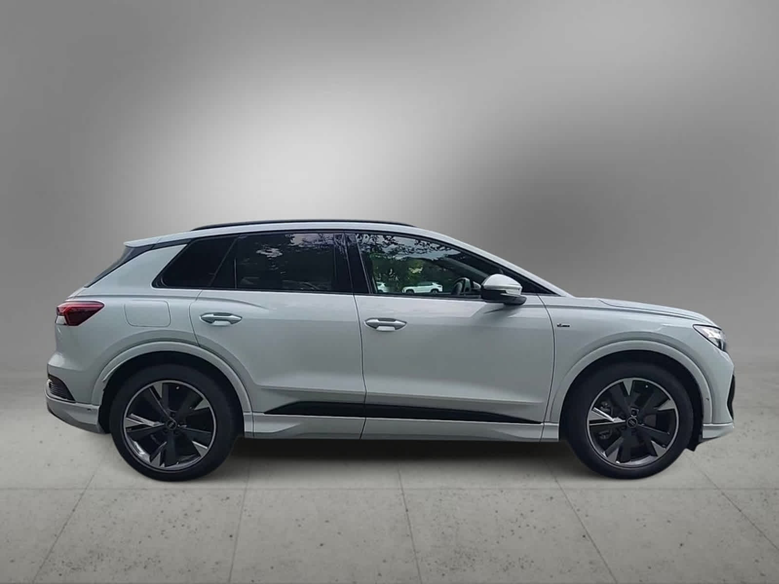 2024 Audi Q4 e-tron Premium Plus 9