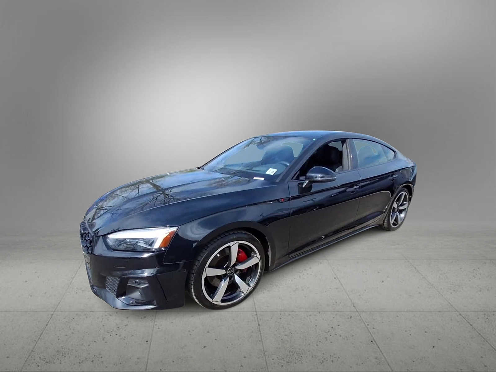 View vehicle photo 4