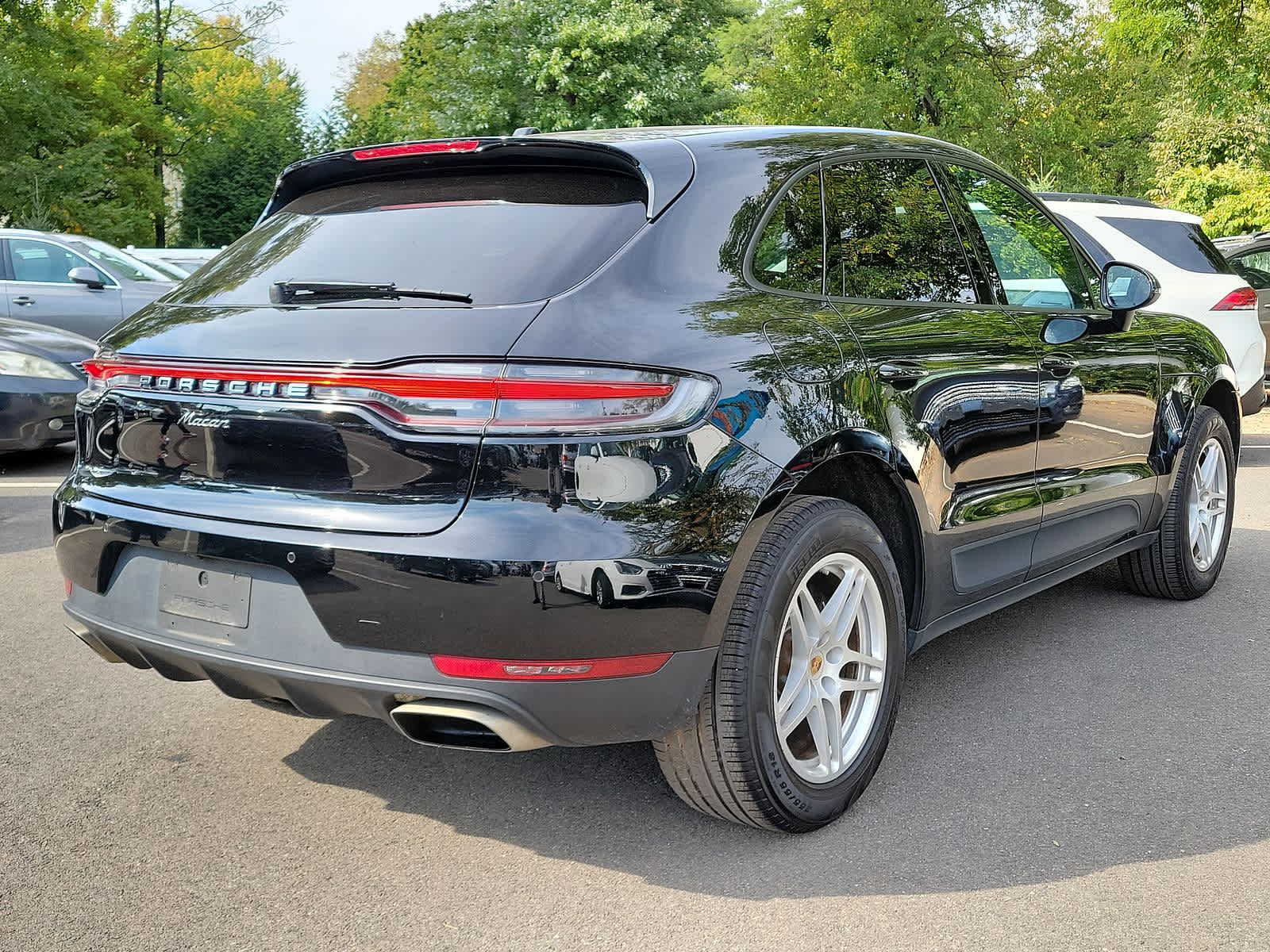 2019 Porsche Macan BASE 25