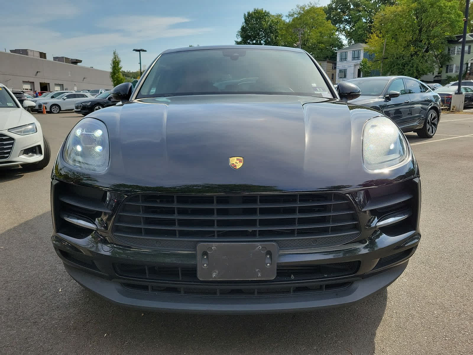 2019 Porsche Macan BASE 28