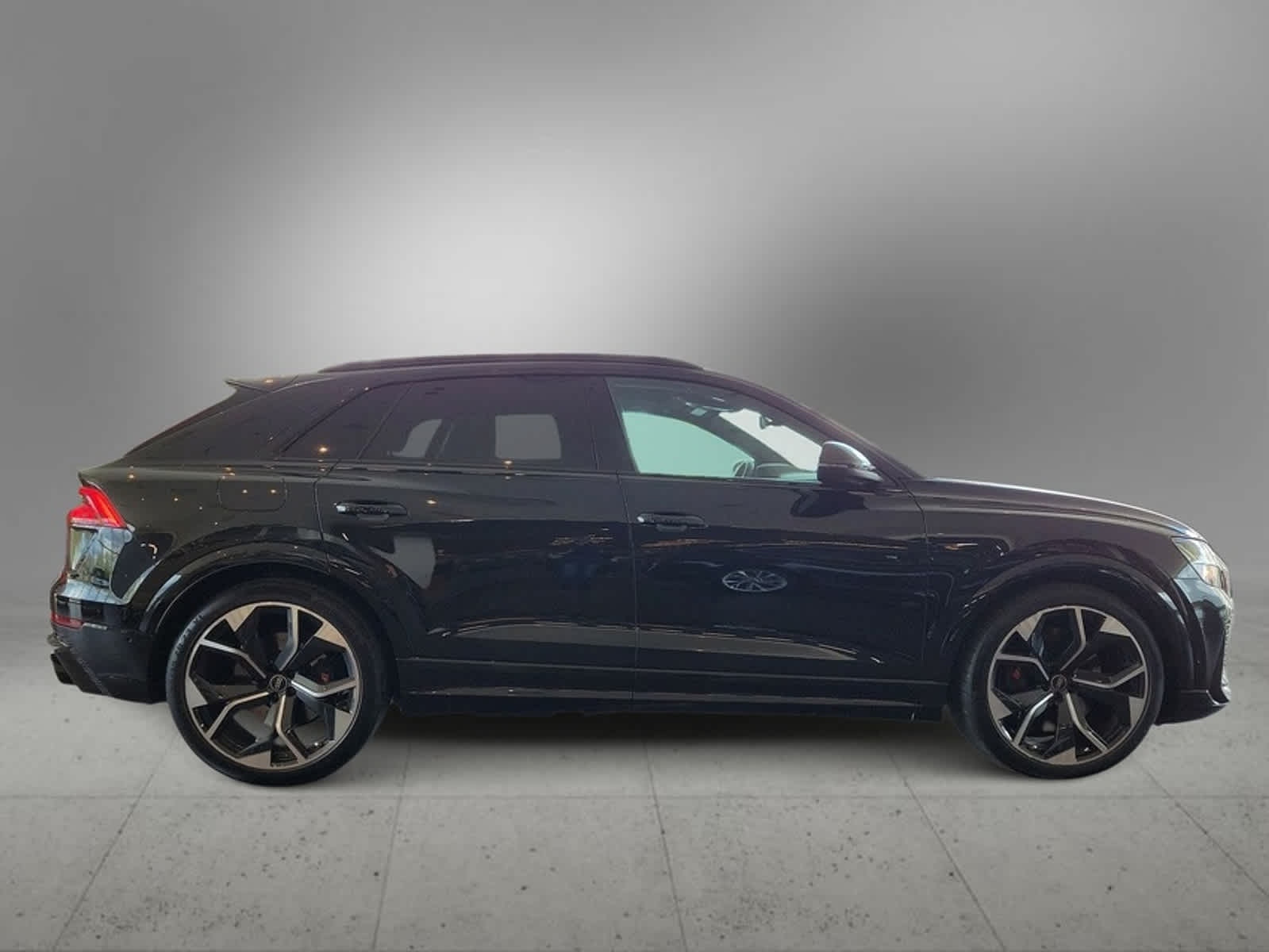 2023 Audi RS Q8  6