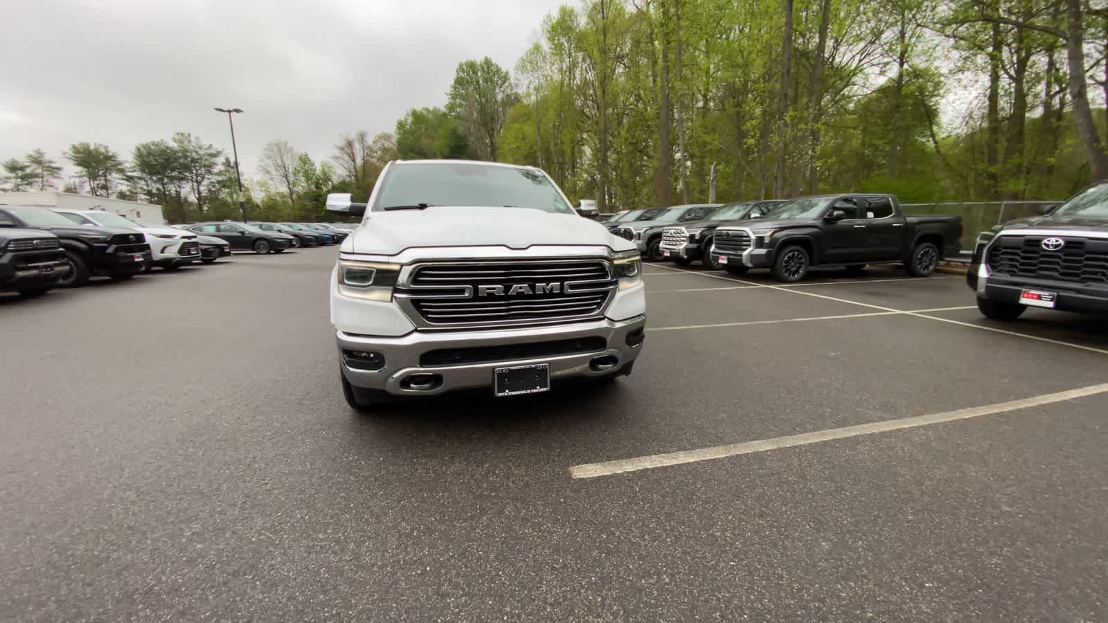 View vehicle photo 3