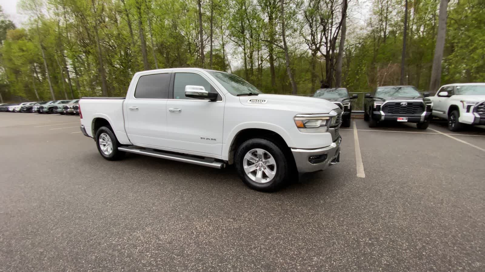 View vehicle photo 2