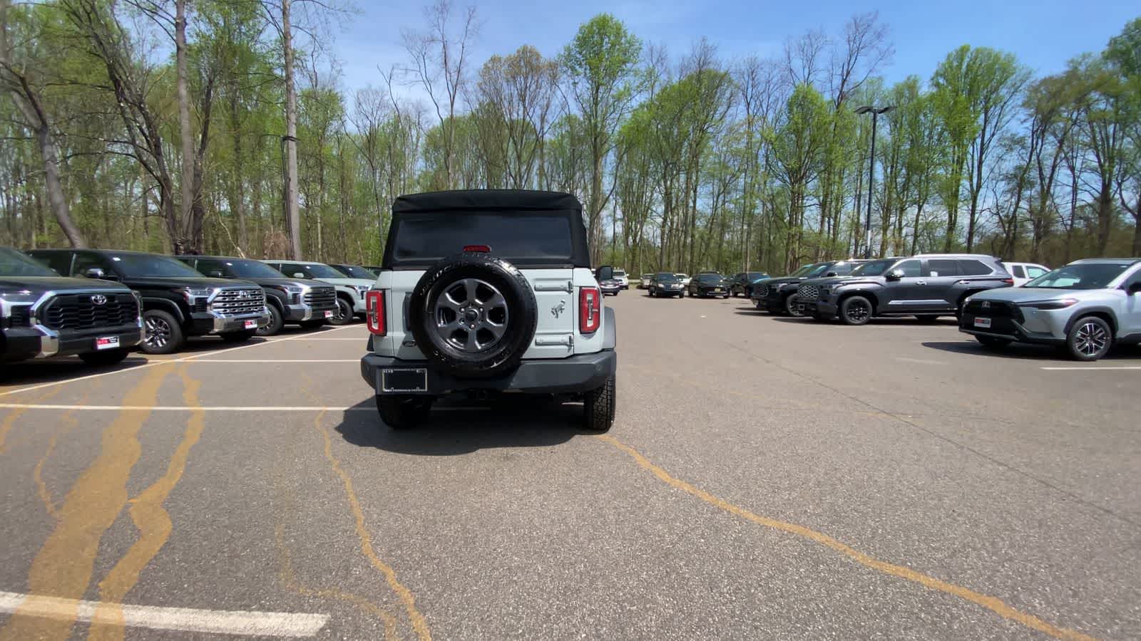 View vehicle photo 7