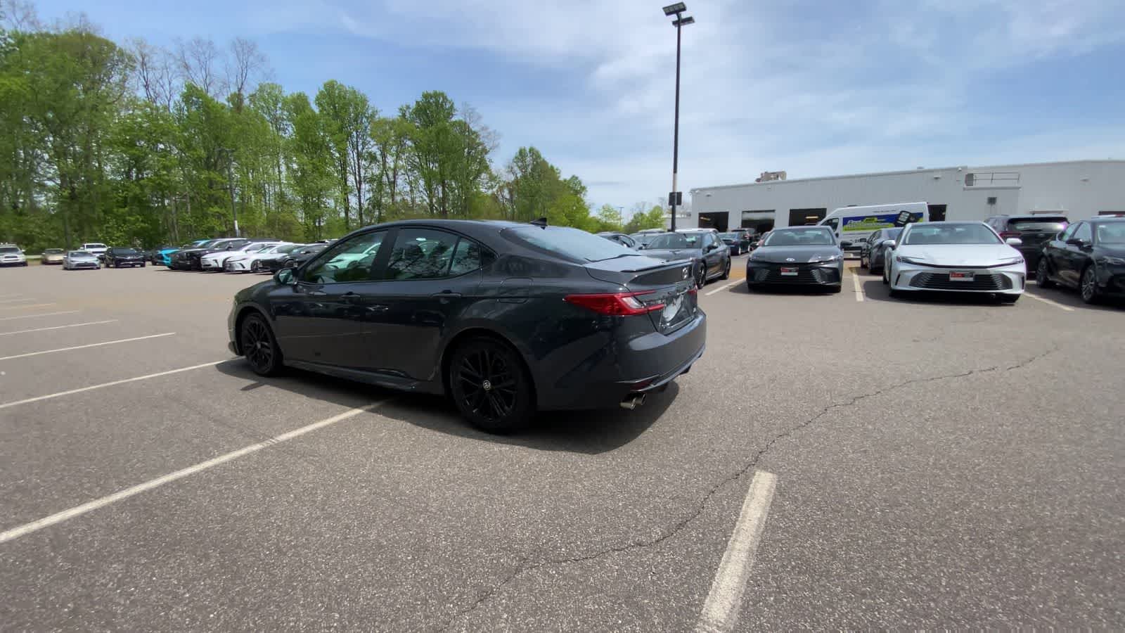 View vehicle photo 6