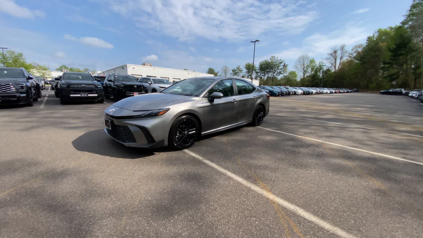 View vehicle photo 6
