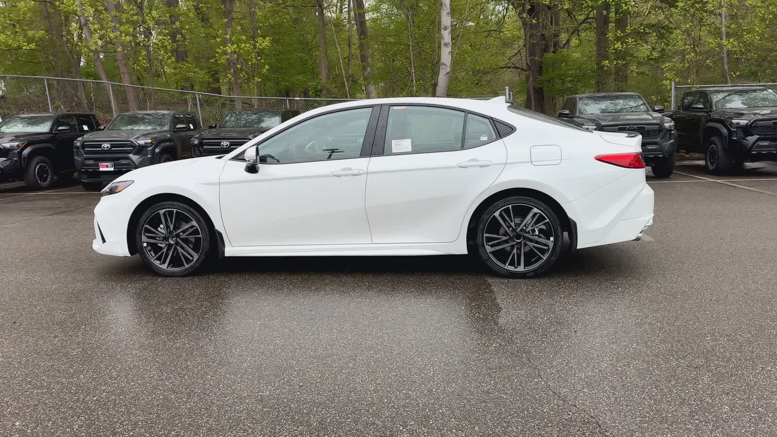 View vehicle photo 5