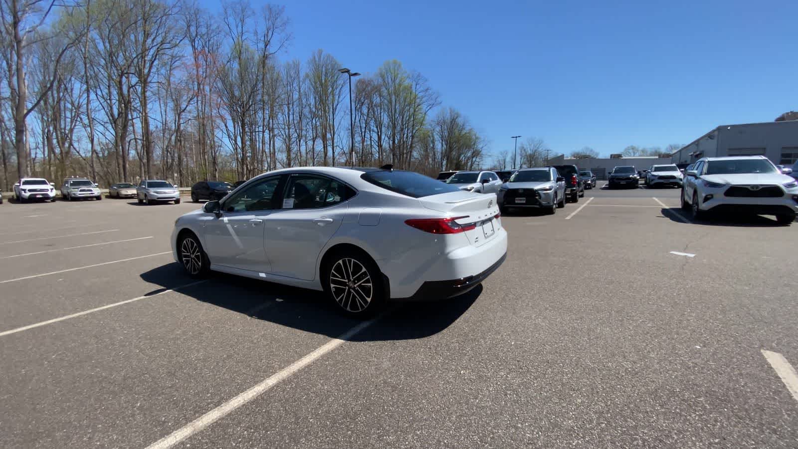View vehicle photo 6