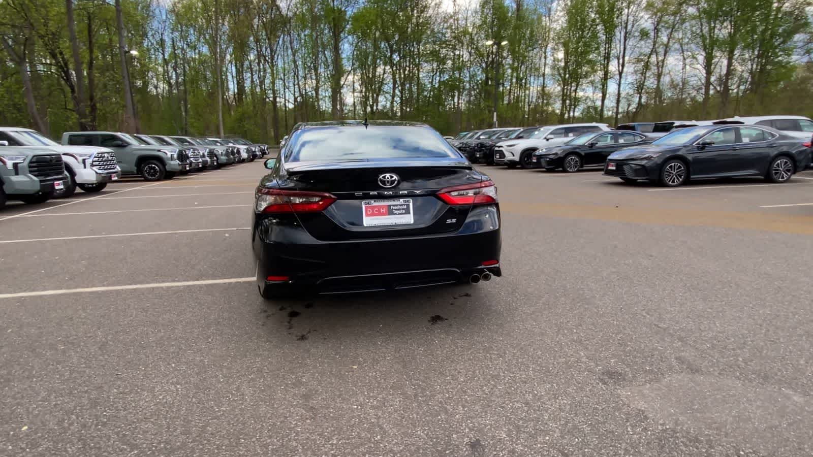 View vehicle photo 7