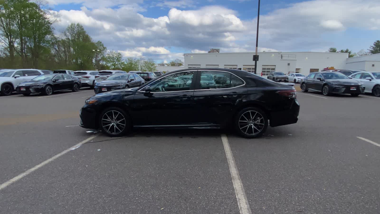 View vehicle photo 5