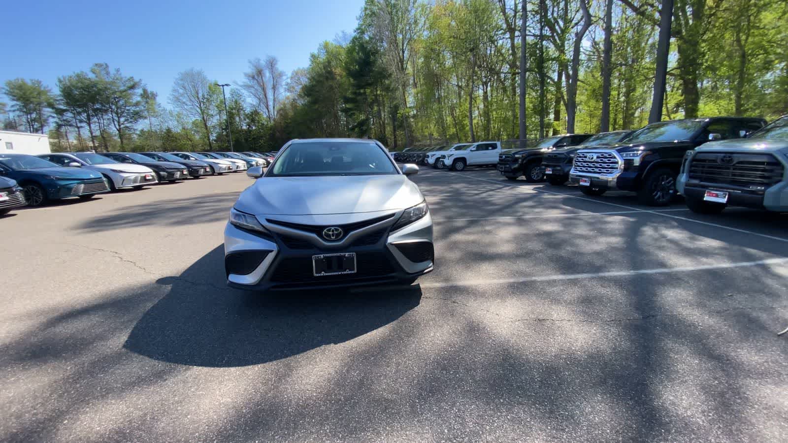 View vehicle photo 3
