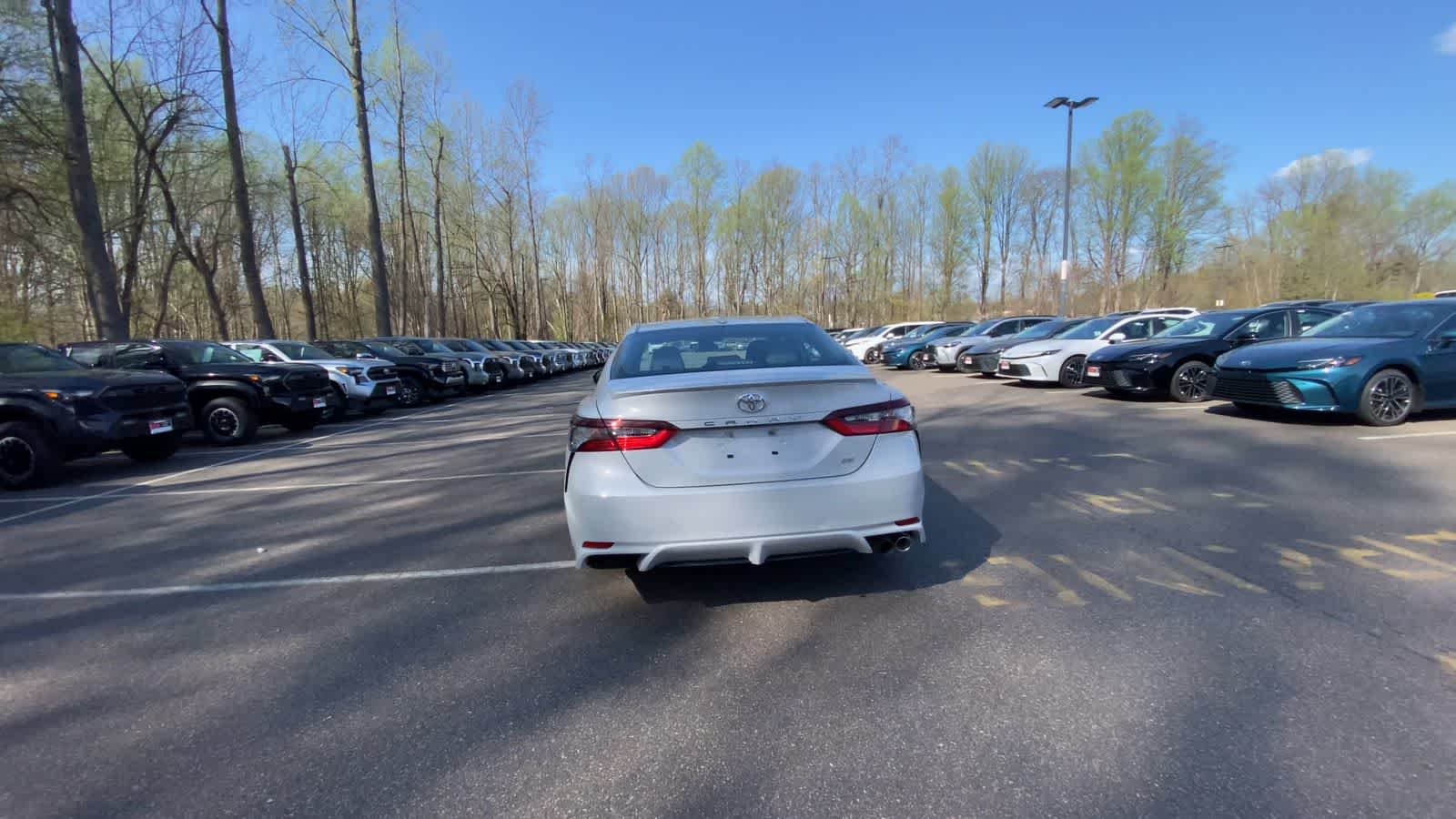 View vehicle photo 7