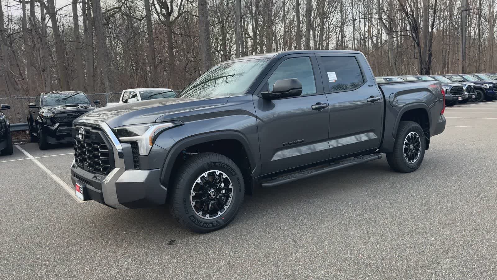 View vehicle photo 4