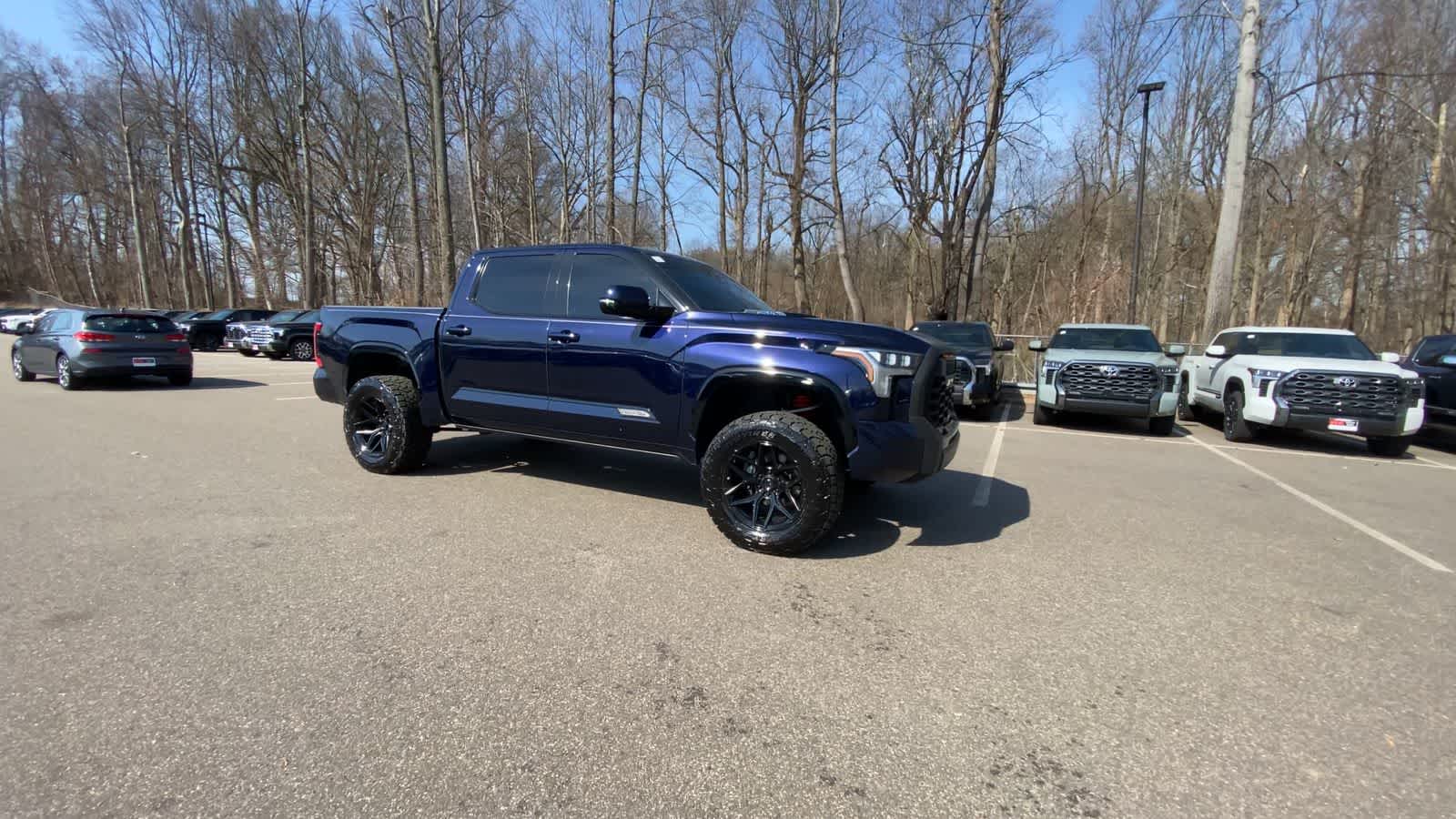 View vehicle photo 4