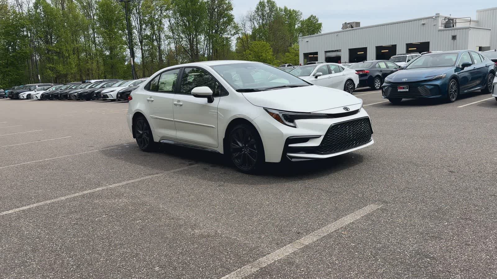 View vehicle photo 2