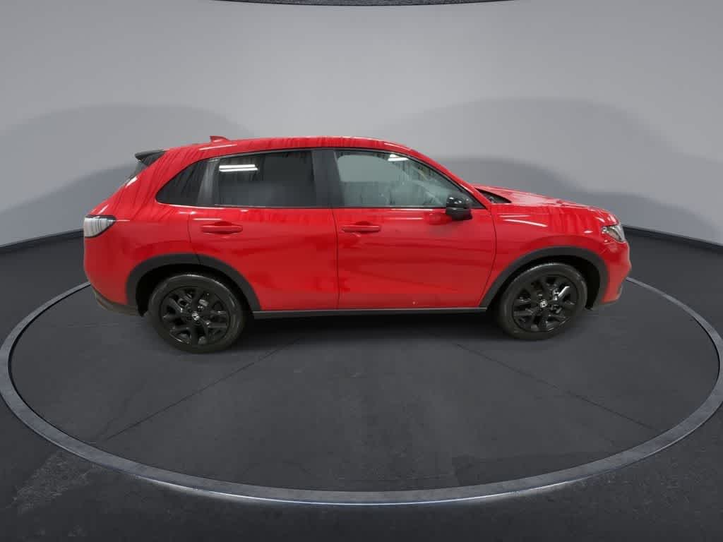 View vehicle photo 5