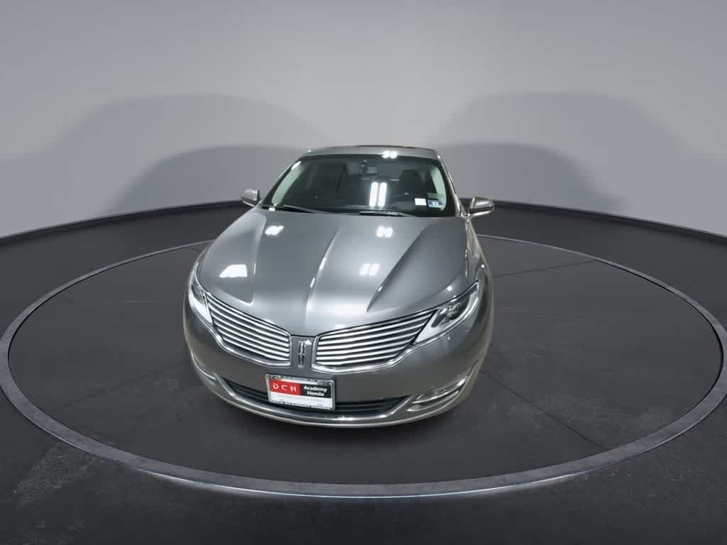 View vehicle photo 3