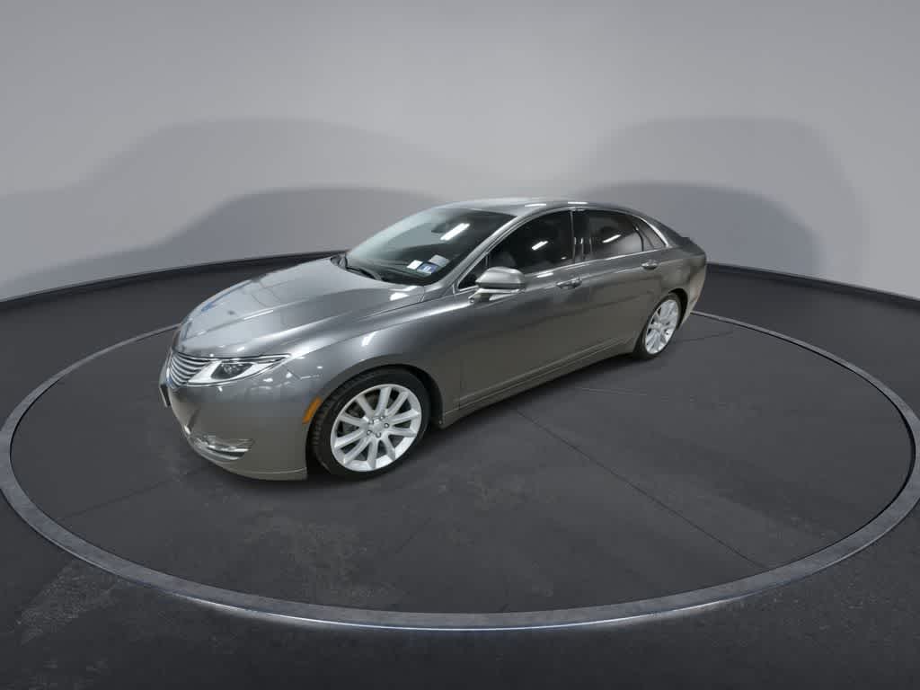 View vehicle photo 4