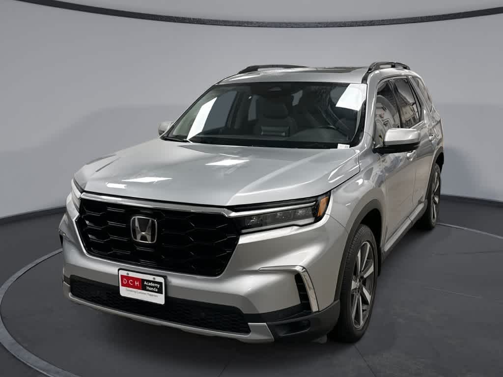 Lunar Silver Metallic 2023 Honda Pilot SUV / Crossover All-Wheel Drive Automatic