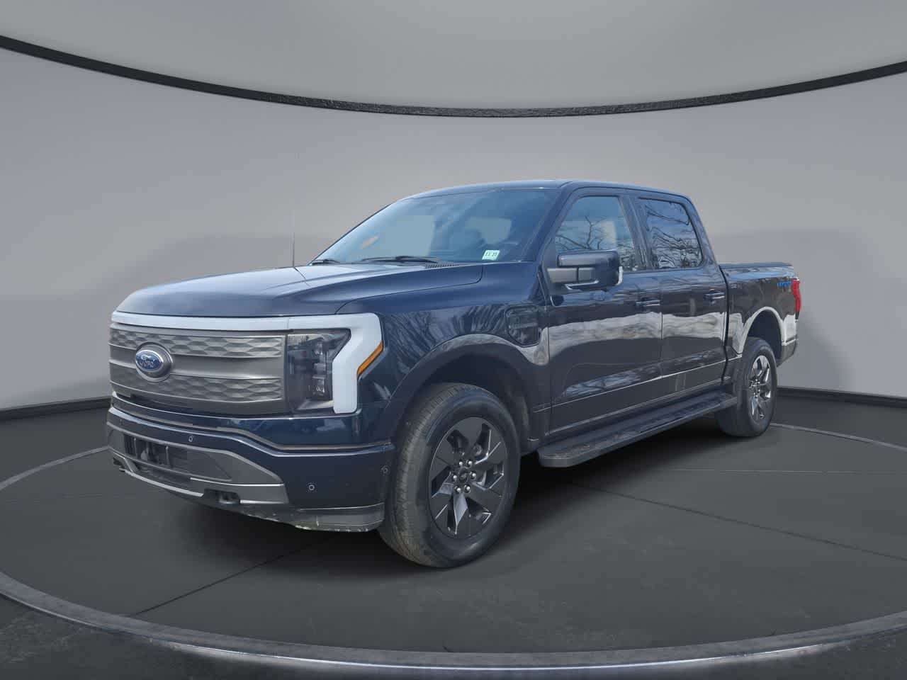 2022 Ford F-150 Lightning Lariat SuperCrew AWD