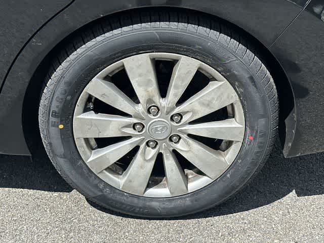 View vehicle photo 5