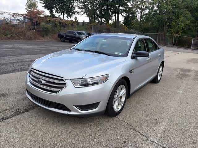 2016 Ford Taurus SE