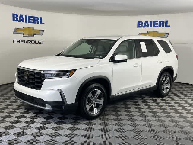 Platinum White Pearl 2025 Honda Pilot SUV / Crossover All-Wheel Drive Automatic