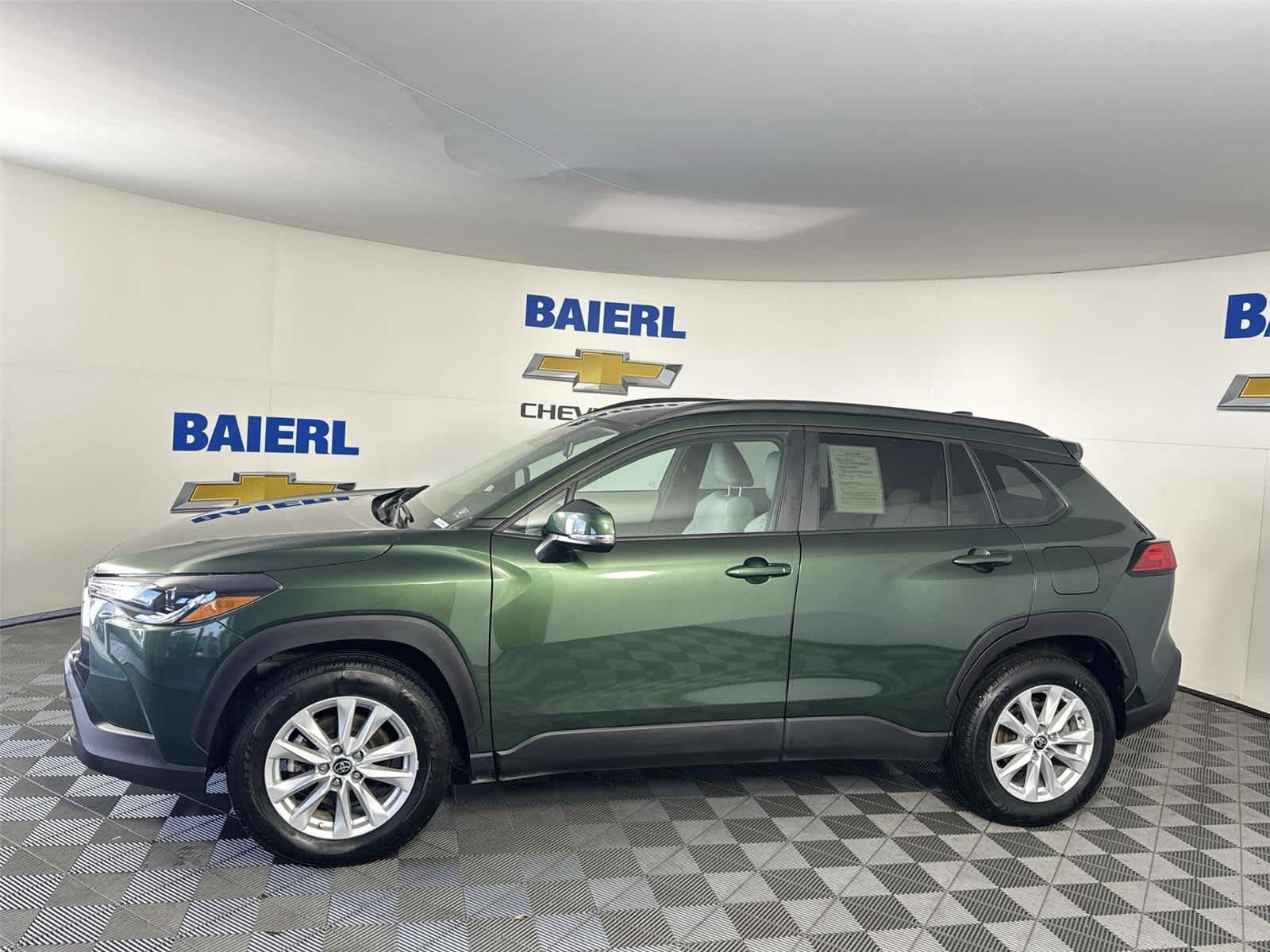 View vehicle photo 2