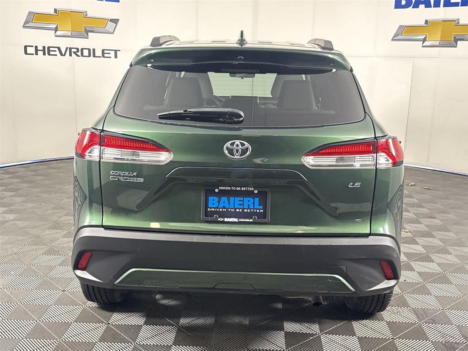 View vehicle photo 4