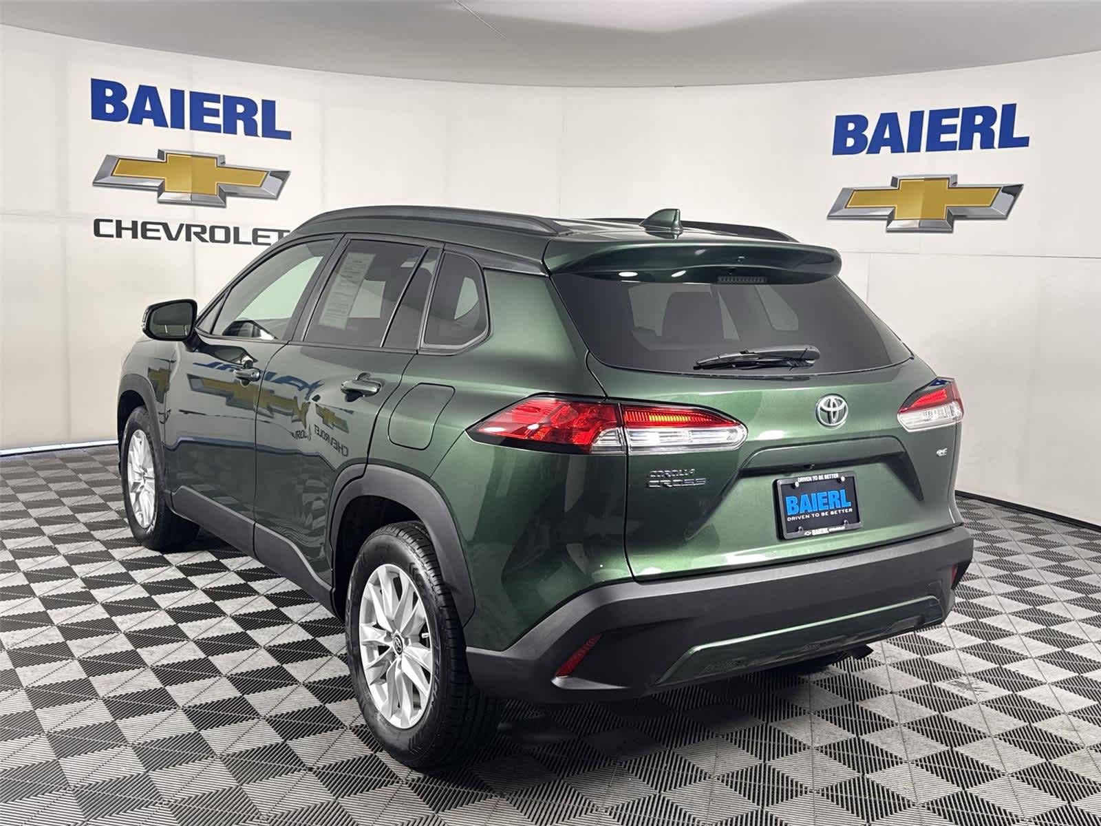 View vehicle photo 3