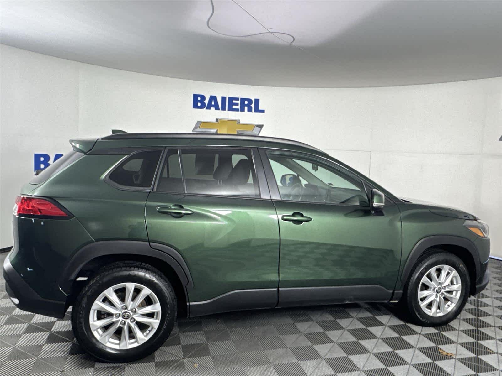 View vehicle photo 6