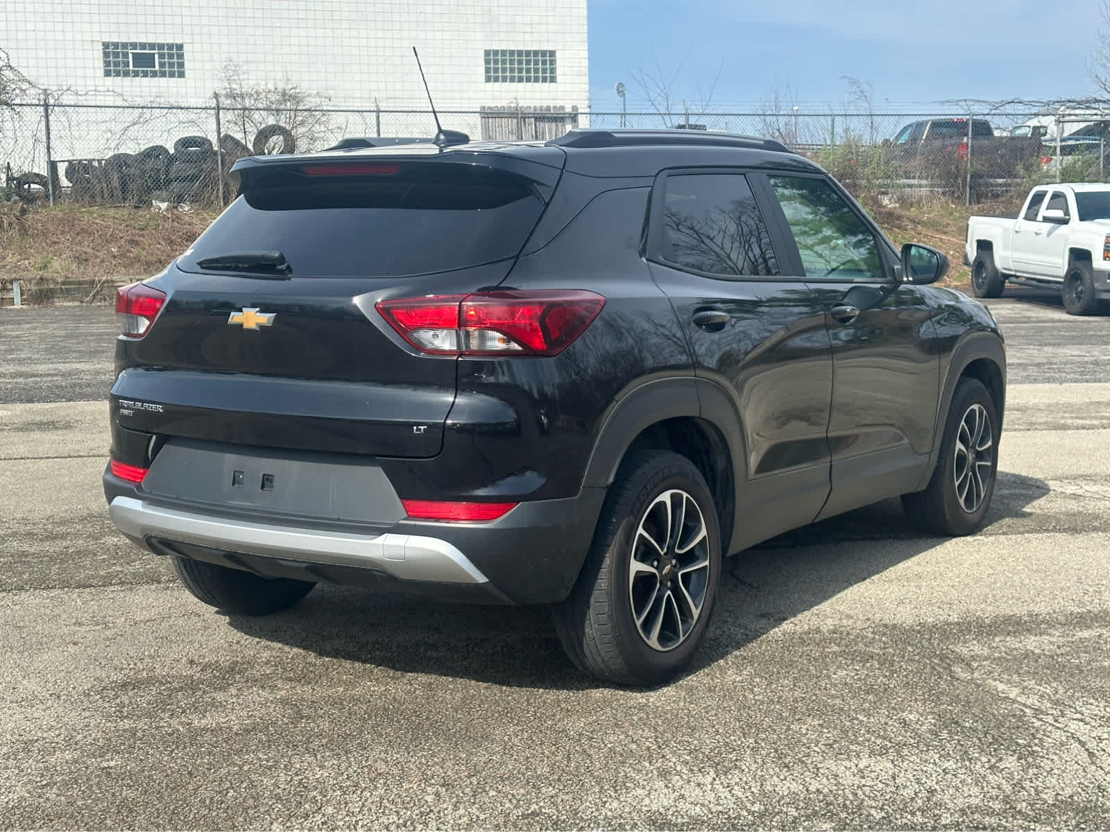 View vehicle photo 5