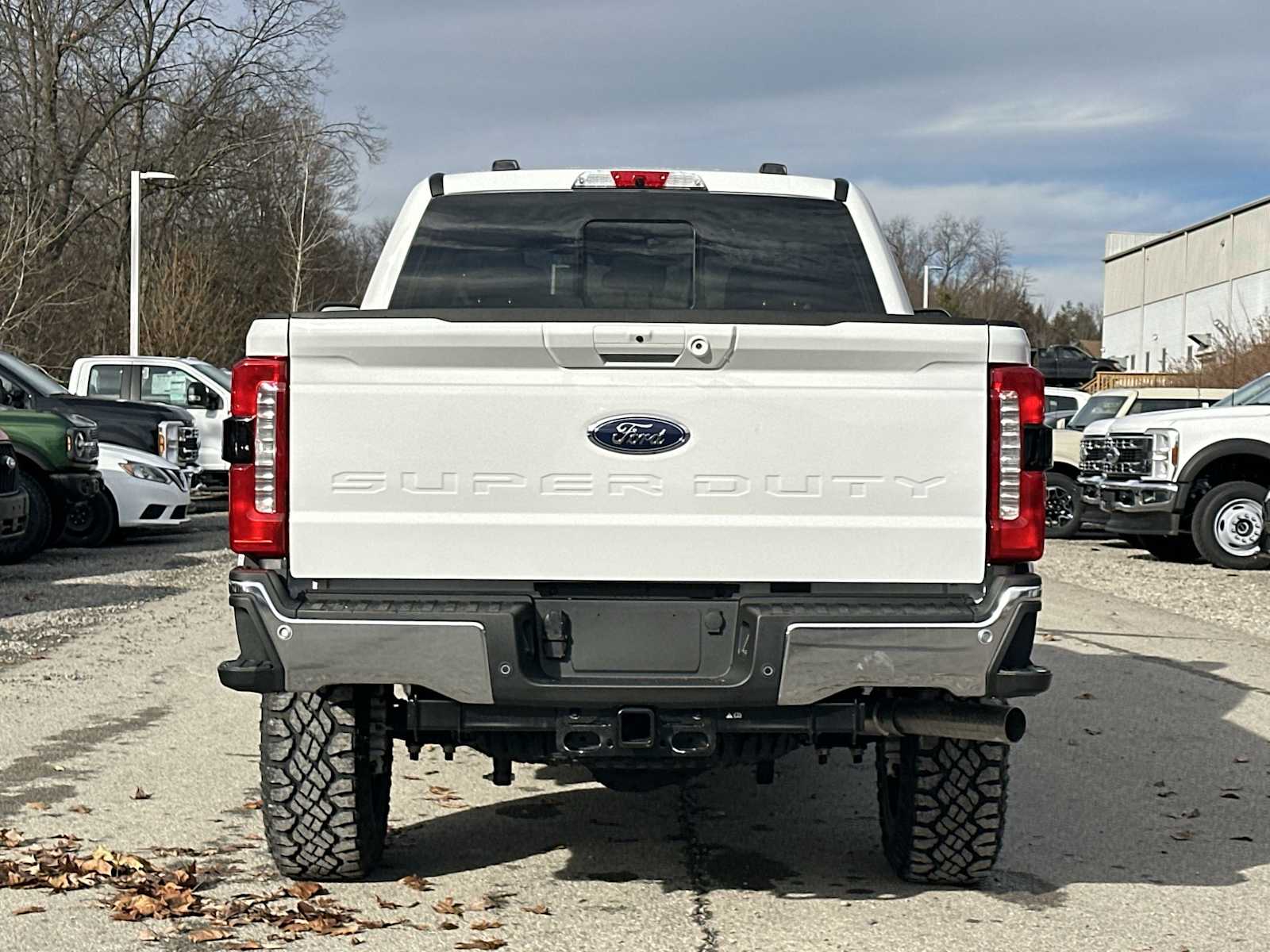 View vehicle photo 4