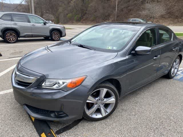 2013 Acura ILX 2.0L FWD with Technology Package