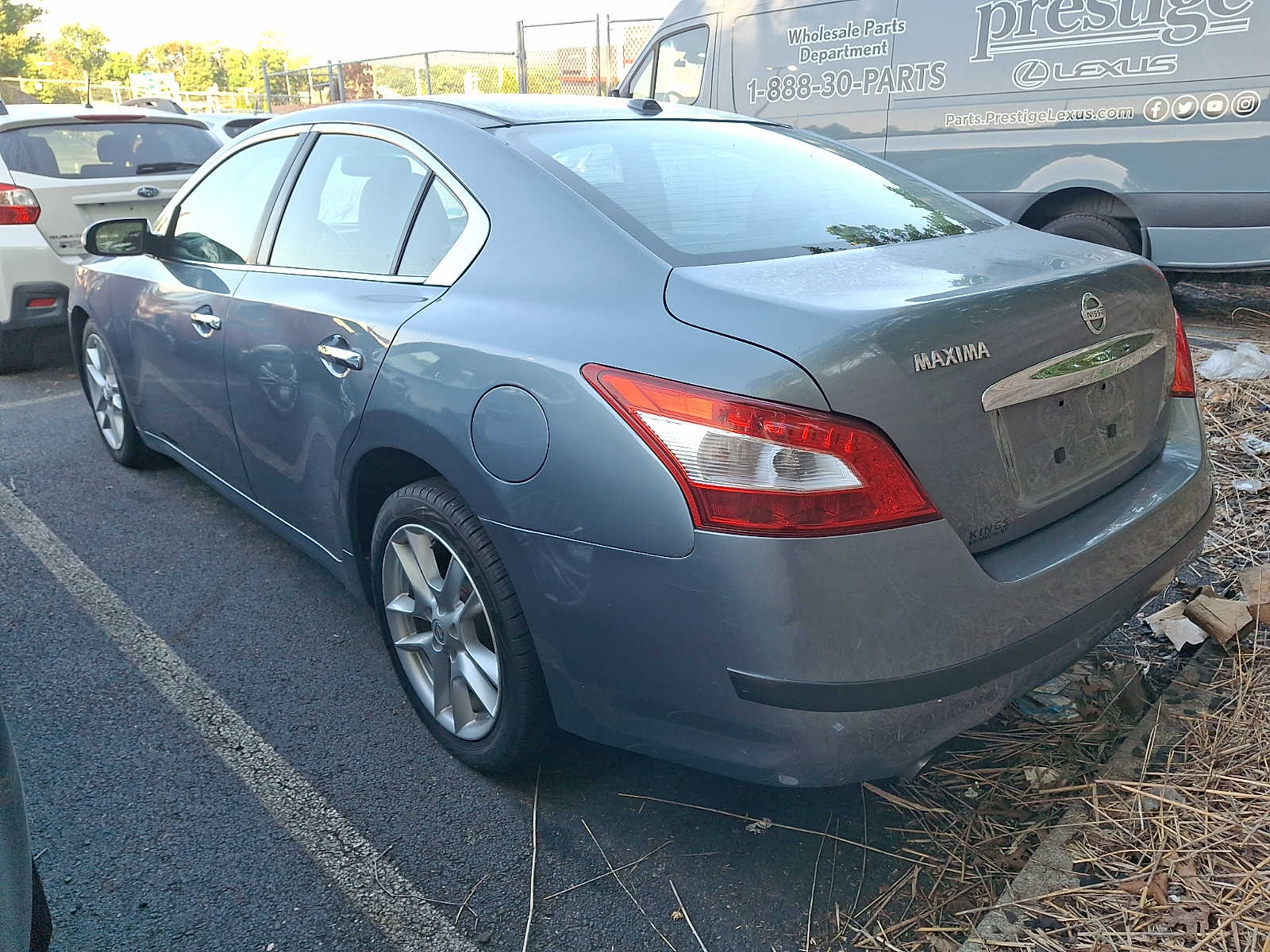 View vehicle photo 3