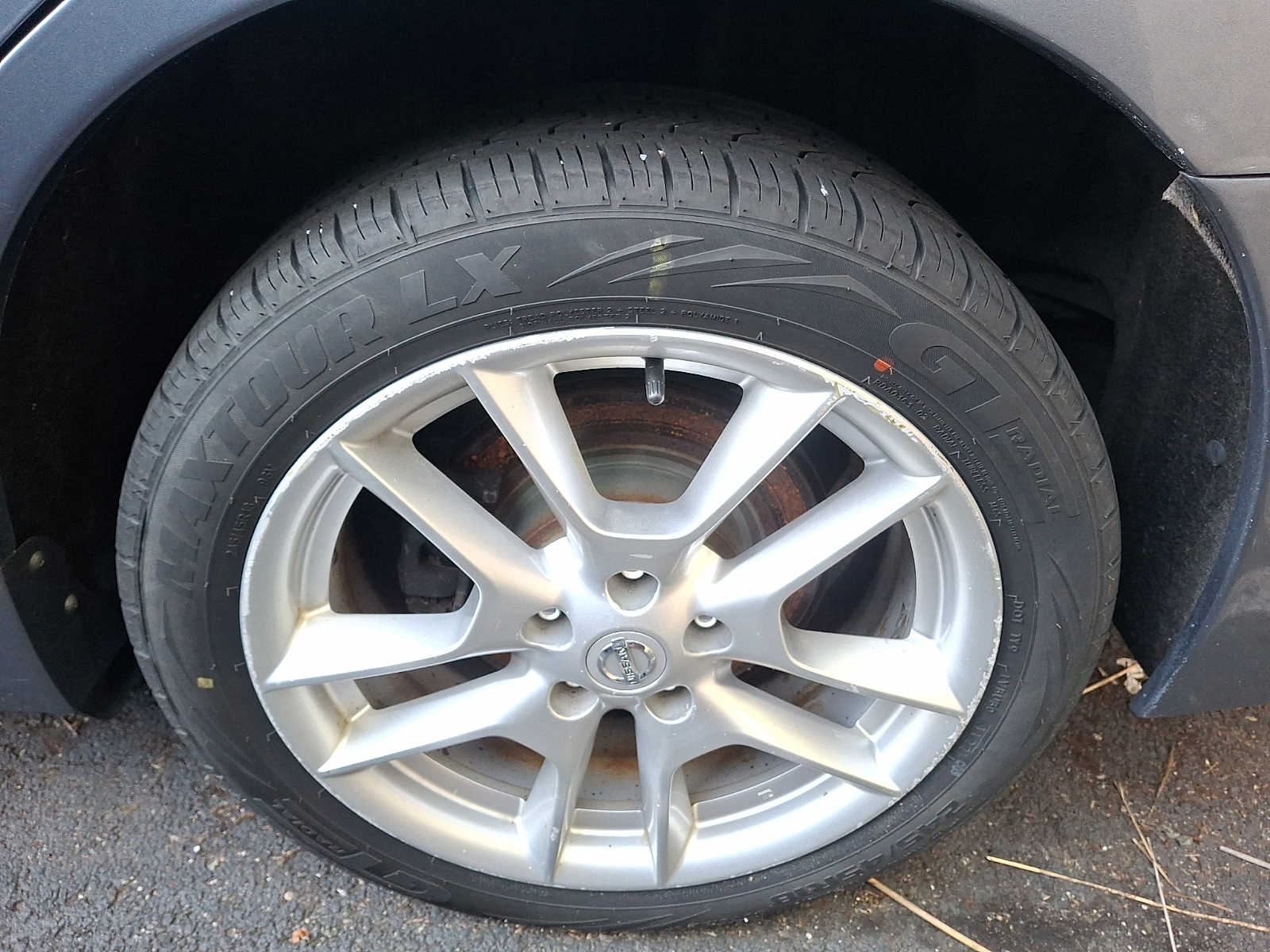 View vehicle photo 4