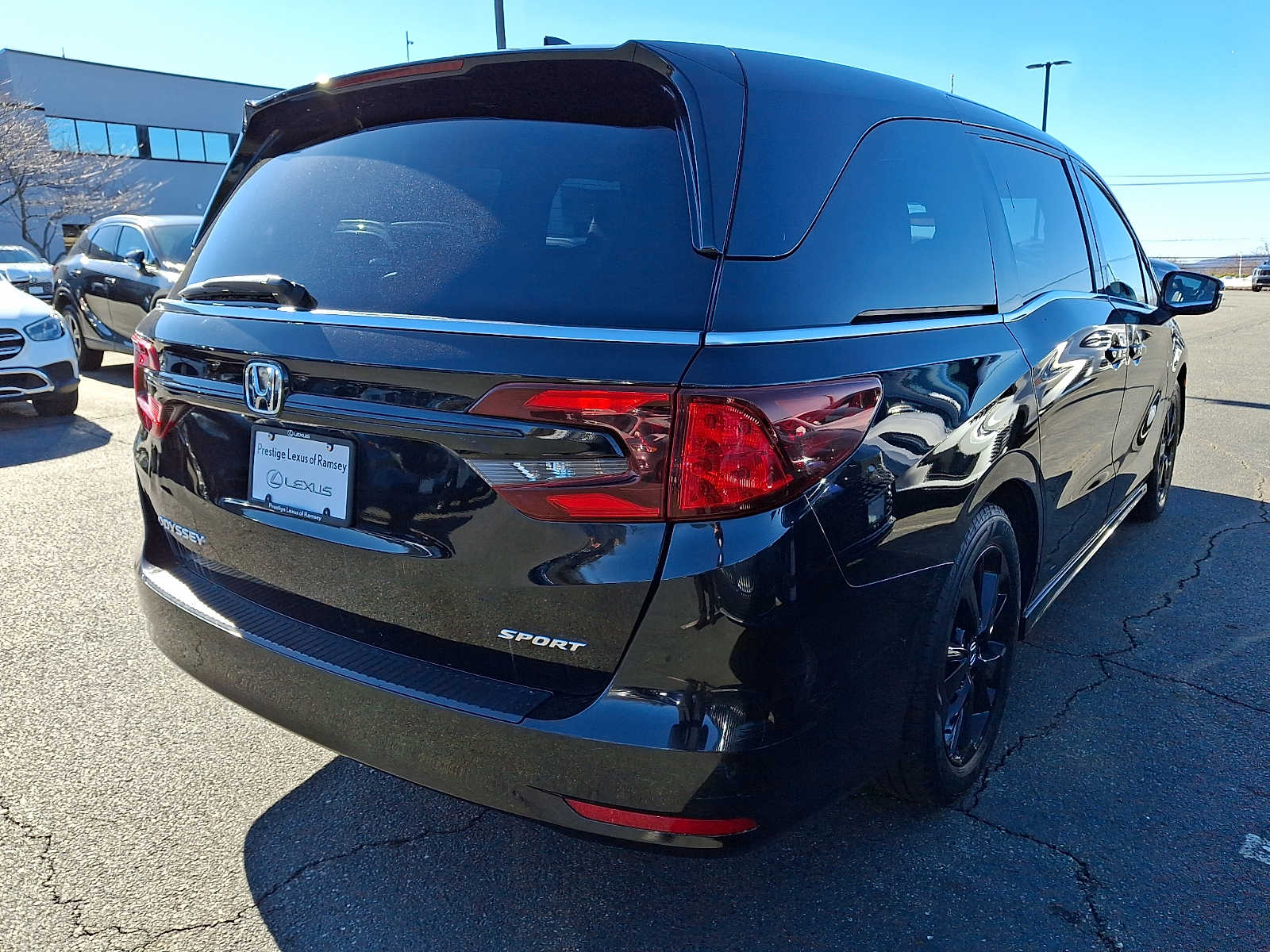 View vehicle photo 4