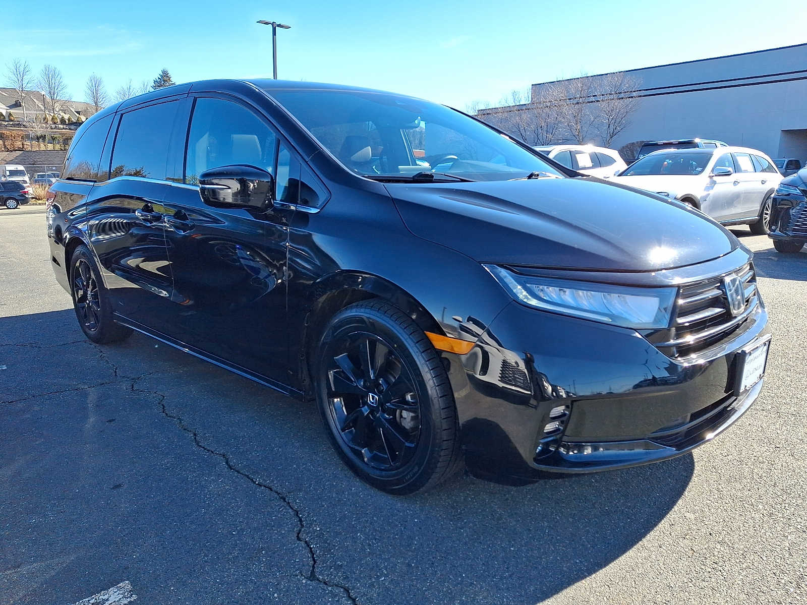 View vehicle photo 3