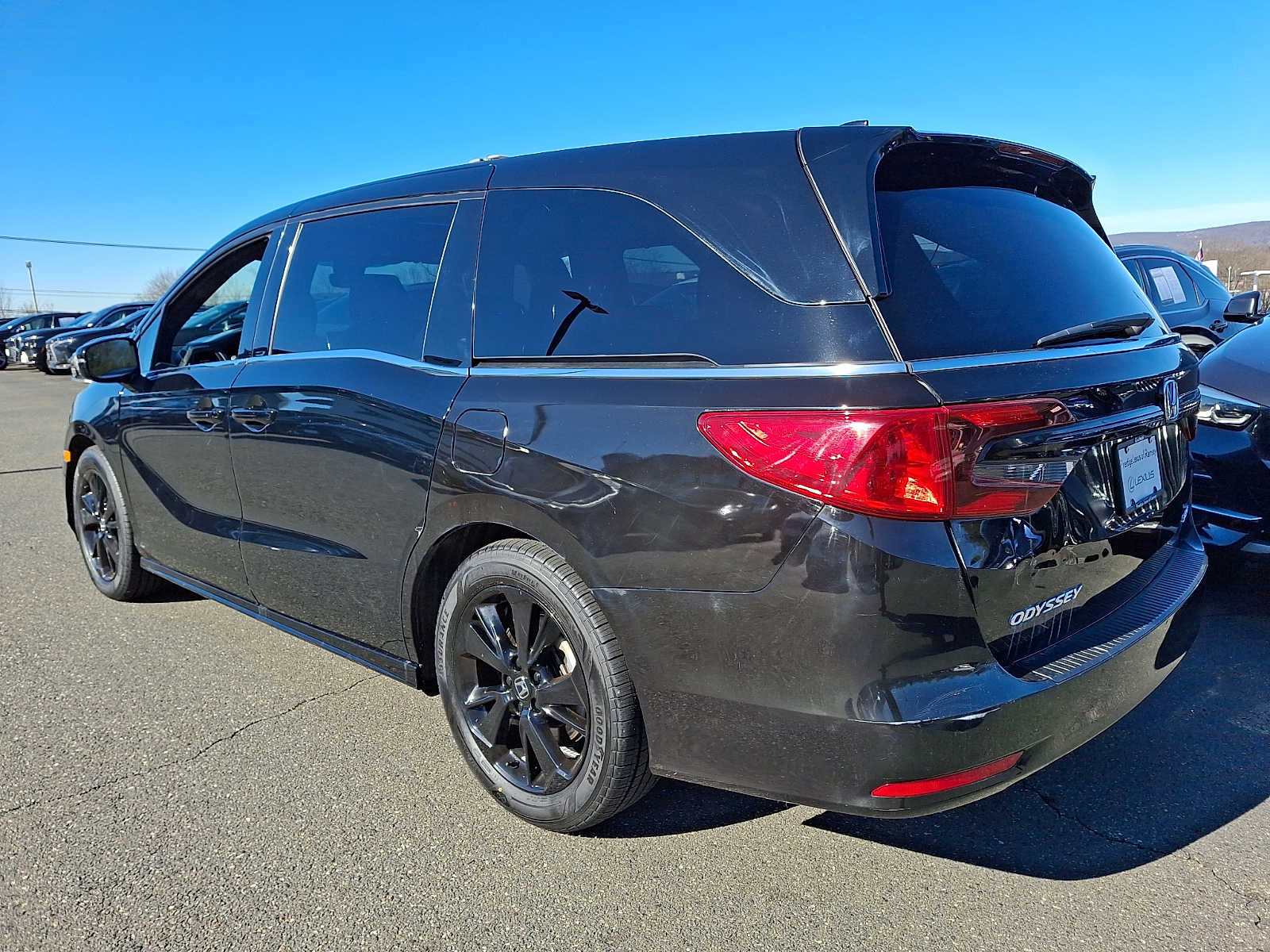 View vehicle photo 6