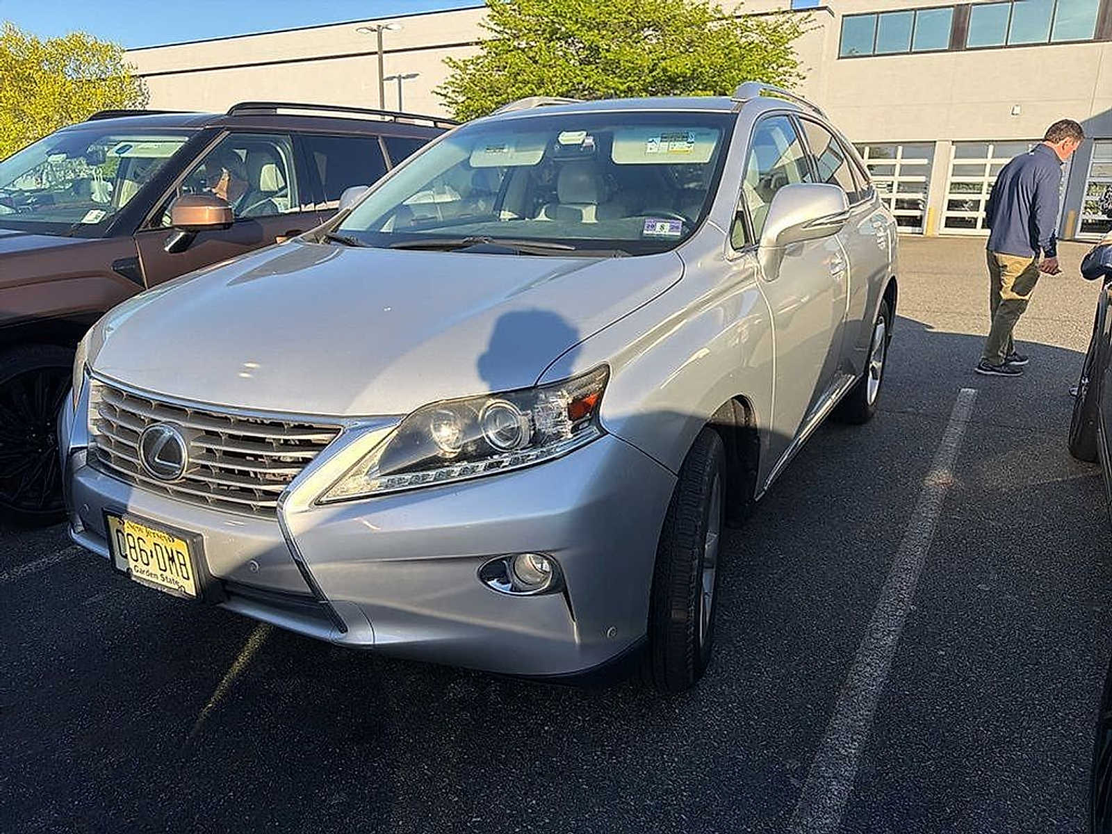 View vehicle photo 2