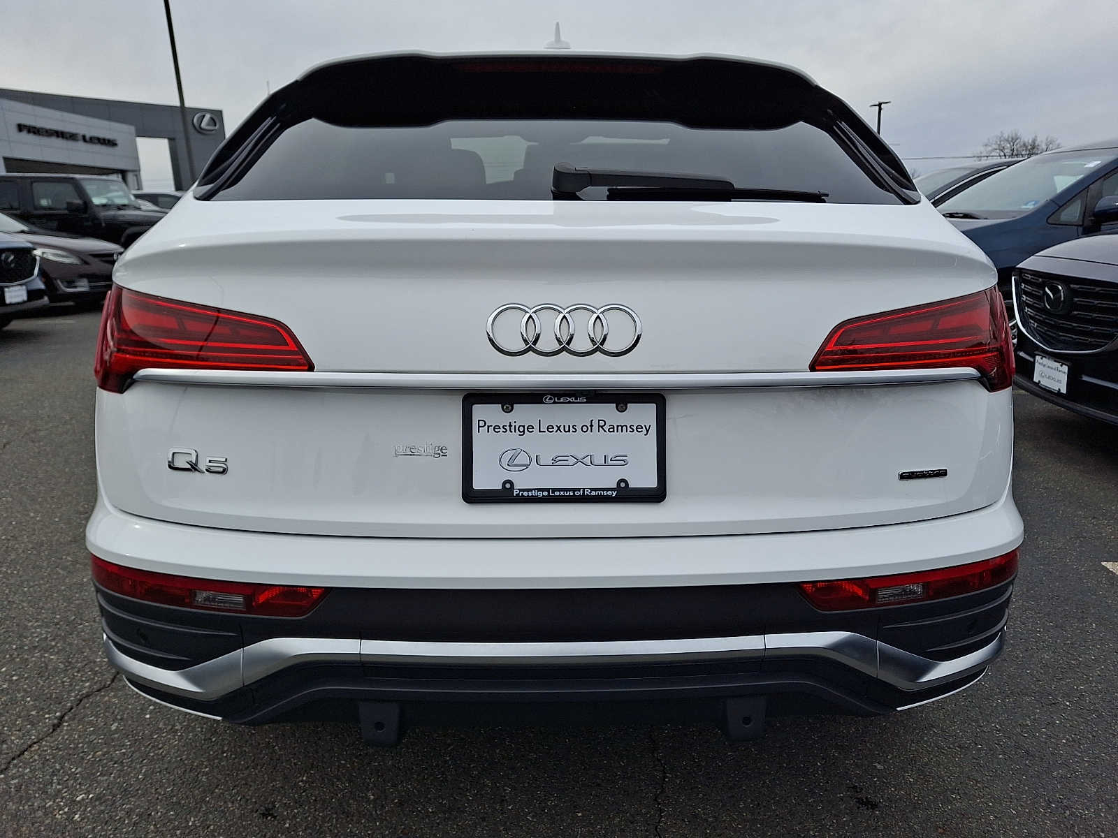 View vehicle photo 5