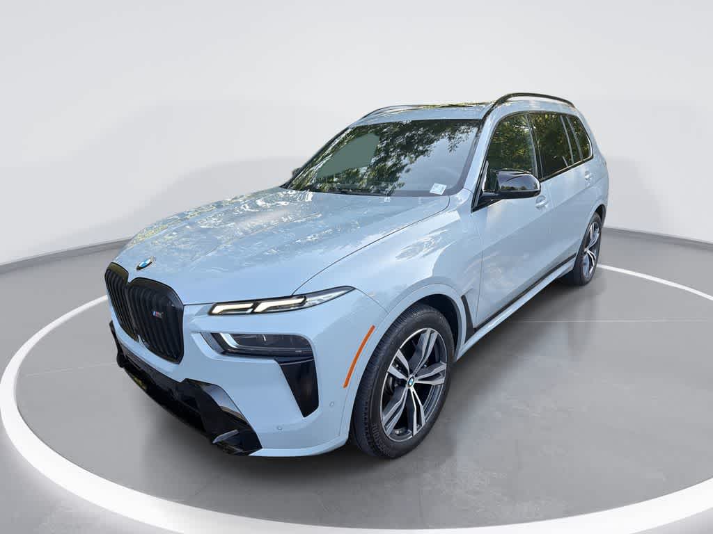 2024 BMW X7 M60i