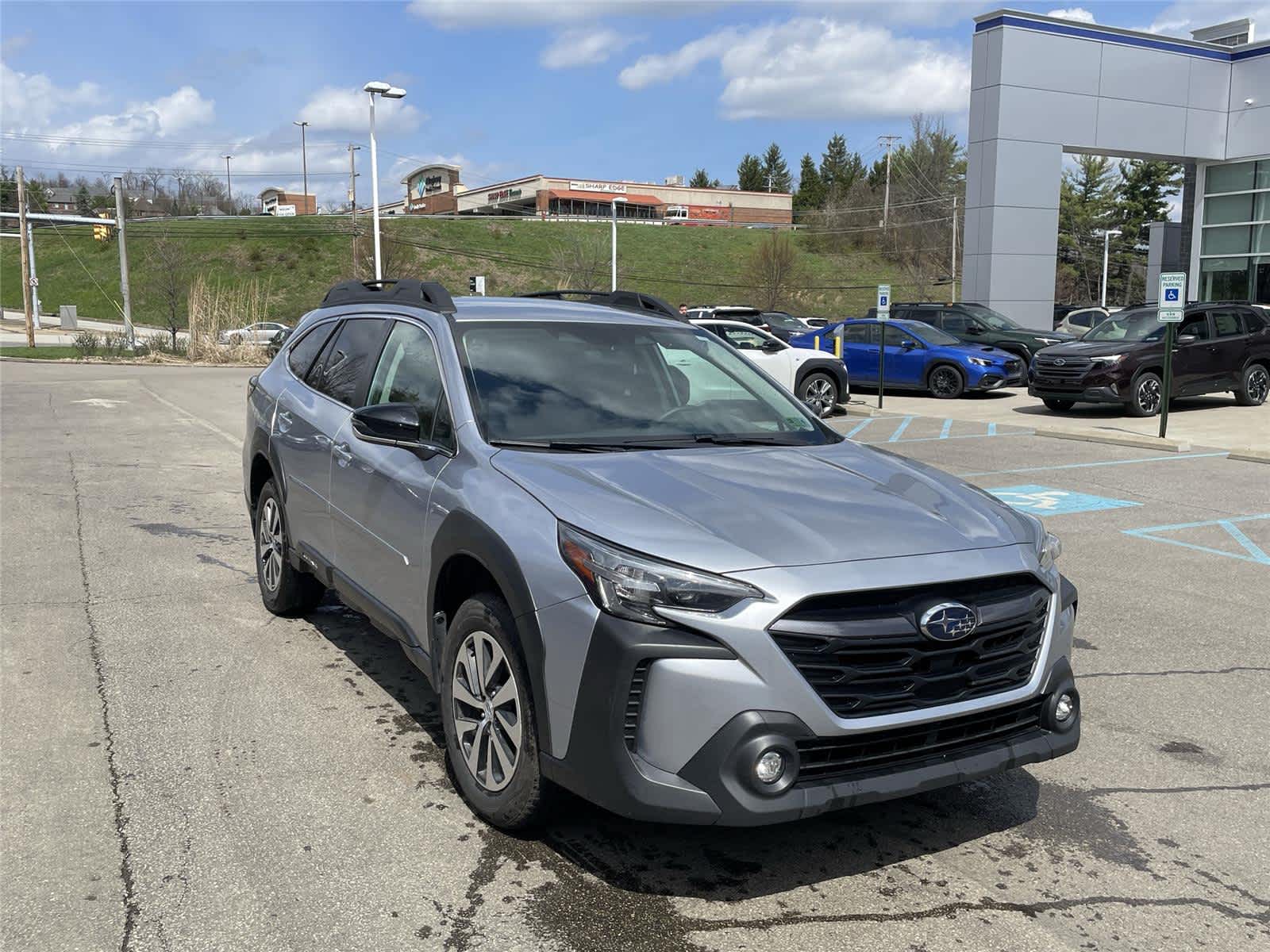 View vehicle photo 7