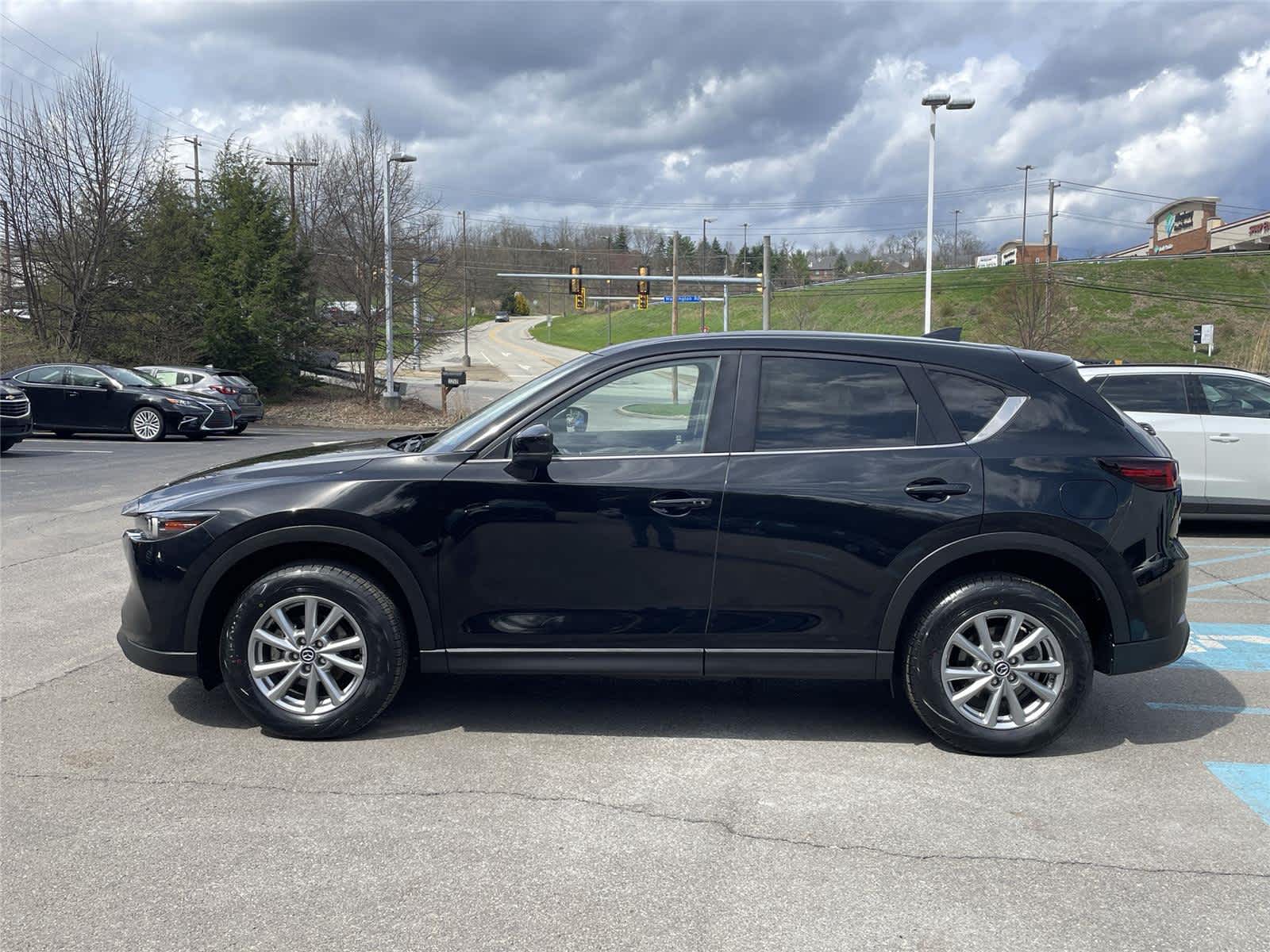 View vehicle photo 2