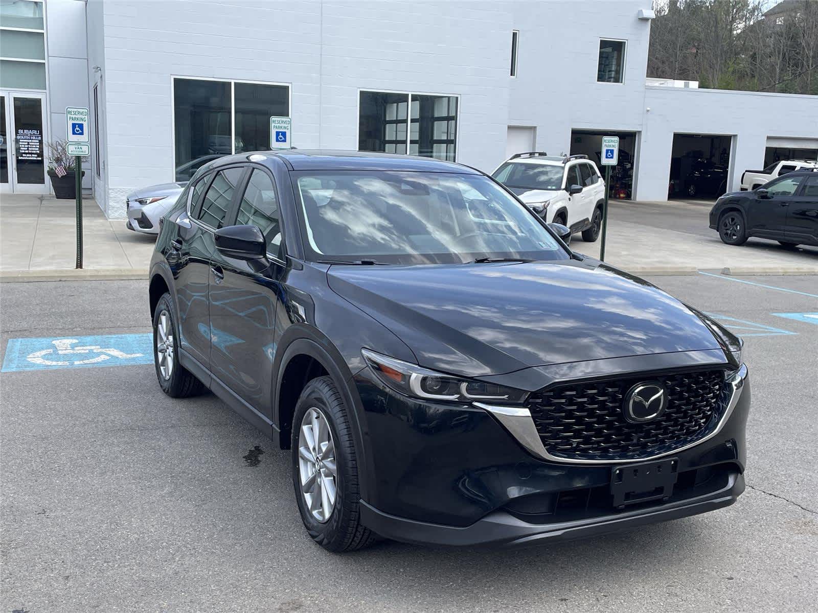 View vehicle photo 7