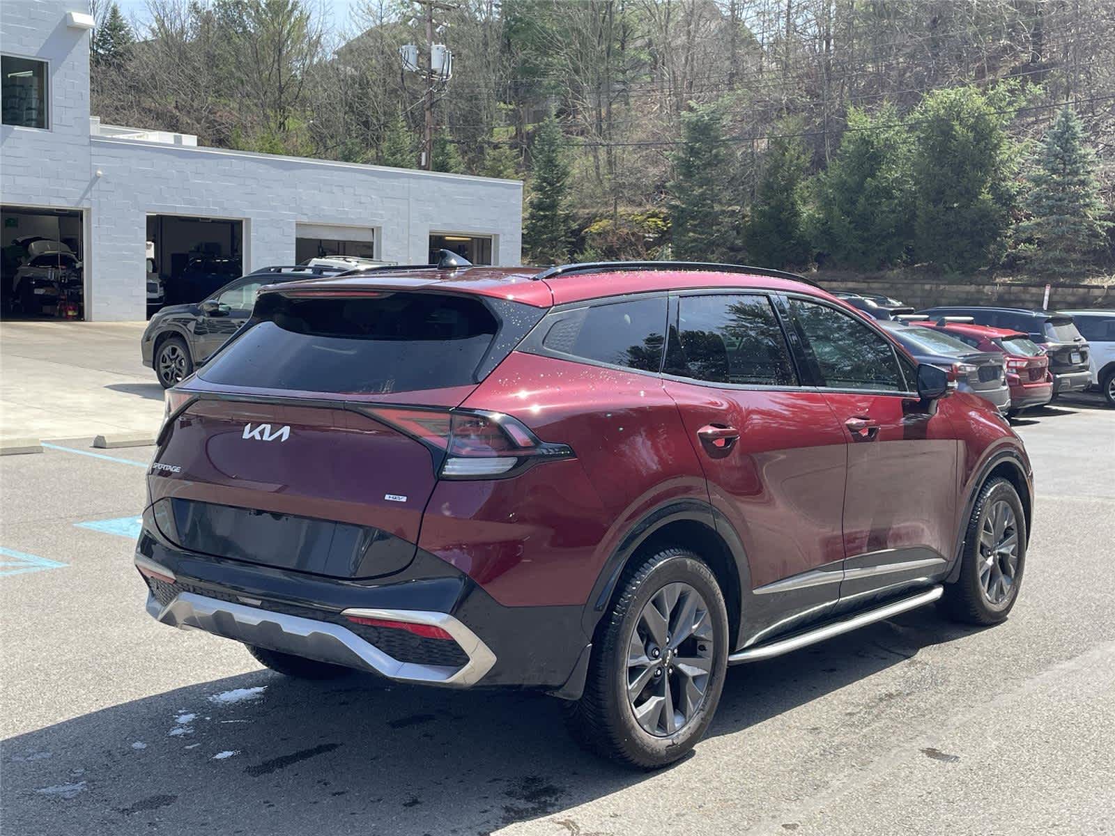 View vehicle photo 5