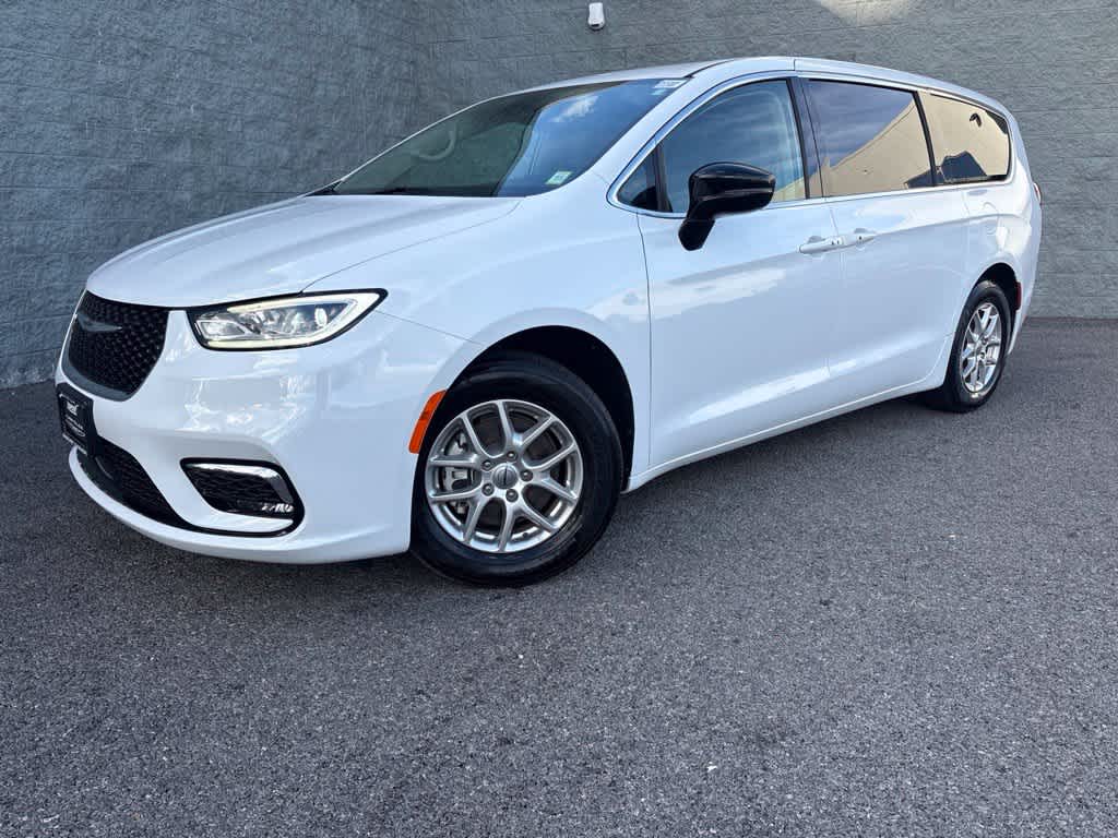 2024 Chrysler Pacifica