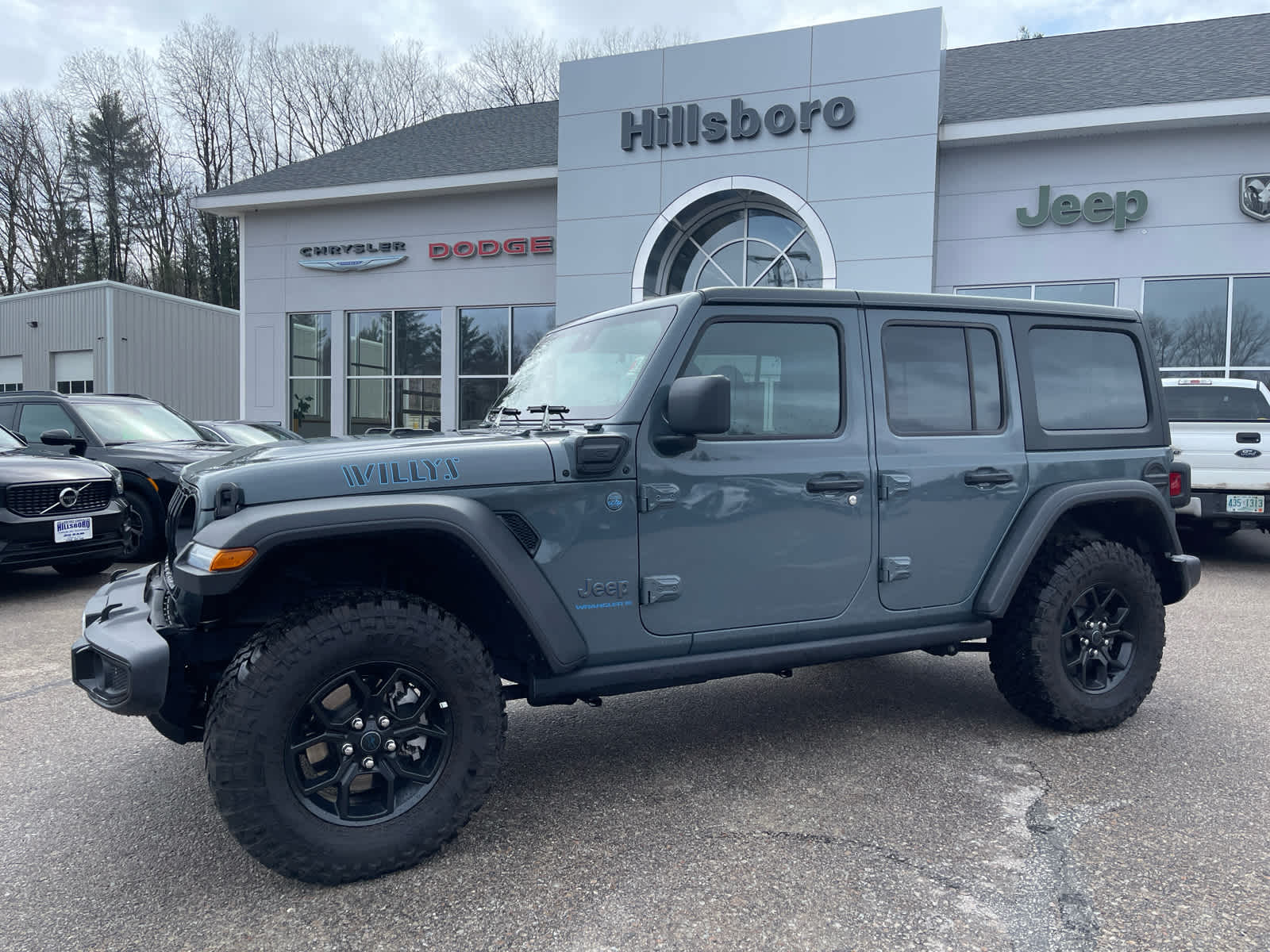 Anvil Clearcoat 2025 Jeep Wrangler 4xe Willys 4WD SUV / Crossover Four-Wheel Drive 8-Speed Automatic