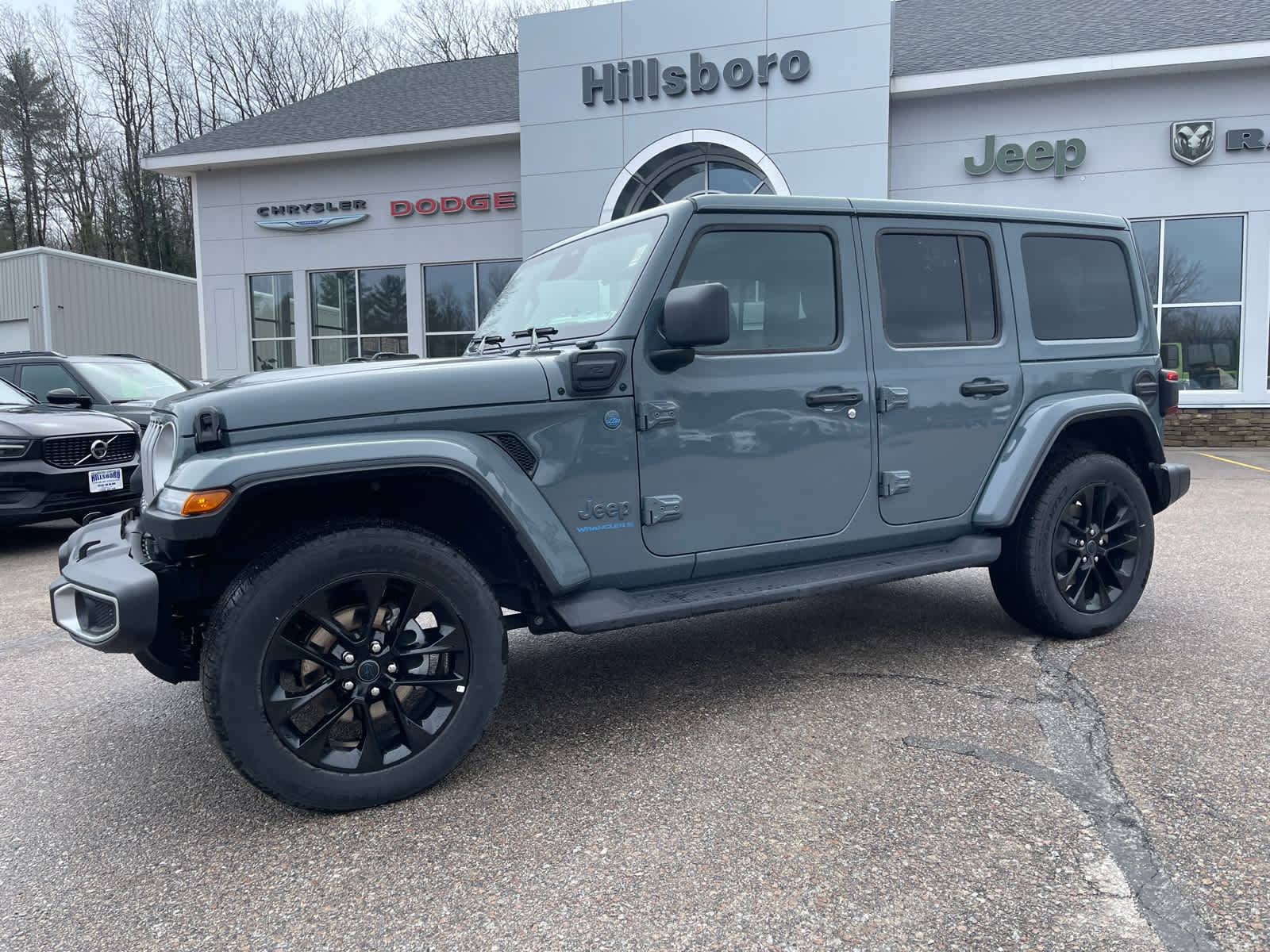 Anvil Clearcoat 2025 Jeep Wrangler 4xe Sahara 4WD SUV / Crossover Four-Wheel Drive 8-Speed Automatic