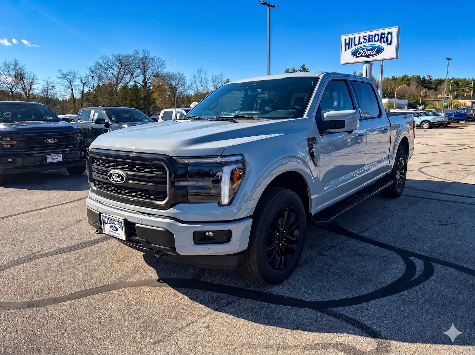 View vehicle photo 3